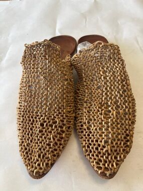 Braided Pointed-Toe Slip-On Mules in Tan